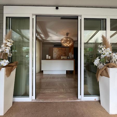 Hotel Mon Pays Riccione Buitenkant foto