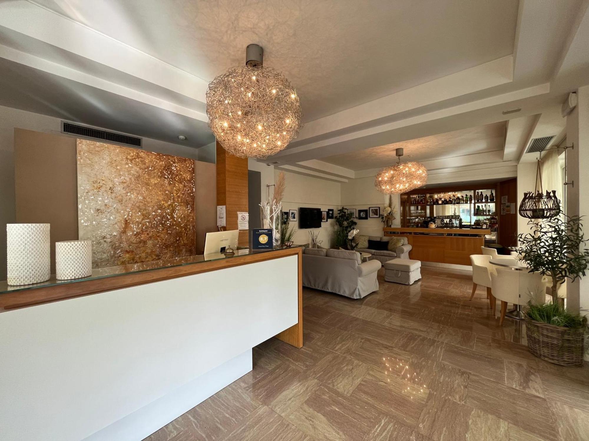 Hotel Mon Pays Riccione Buitenkant foto