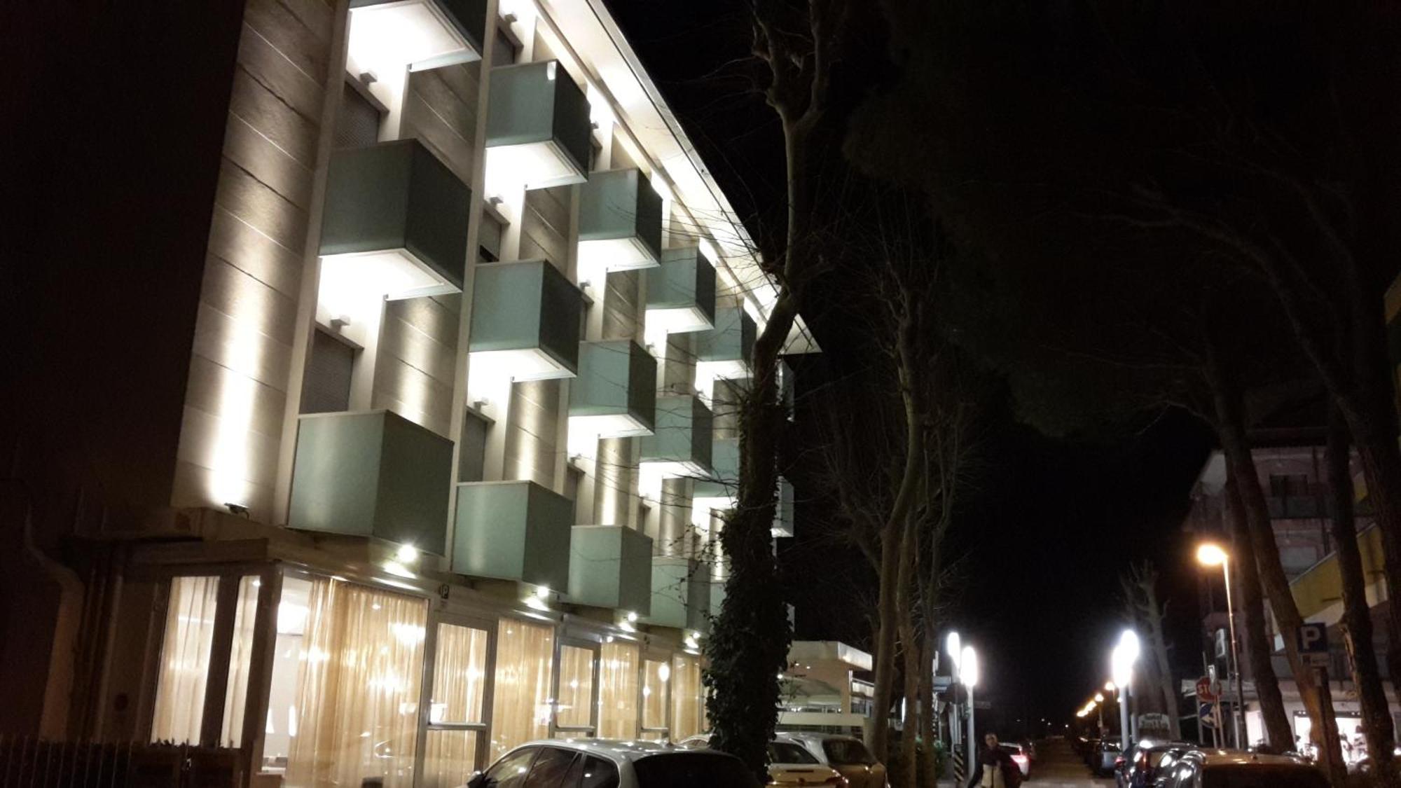 Hotel Mon Pays Riccione Buitenkant foto