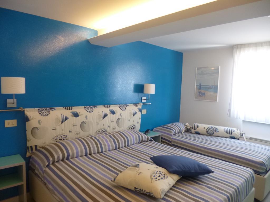 Hotel Mon Pays Riccione Kamer foto
